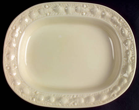 Della Robia Cream (Titian Ware) 9" Oval Serving Platter