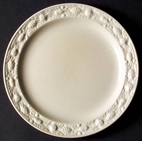 Della Robia Cream (Titian Ware) Dessert/Pie Plate