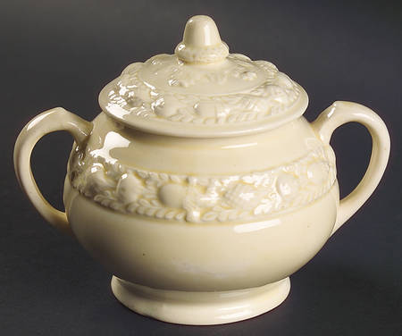 Della Robia Cream (Titian Ware) Sugar Bowl & Lid
