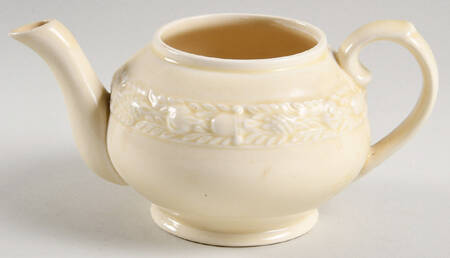 Della Robia Cream (Titian Ware) Individual Teapot No Lid