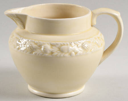 Della Robia Cream (Titian Ware) 16 Oz Pitcher