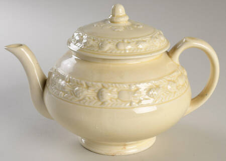 Della Robia Cream (Titian Ware) Teapot & Lid