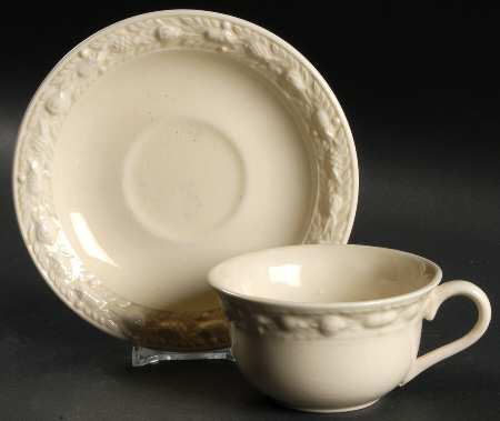 Flat Cup & Saucer Set