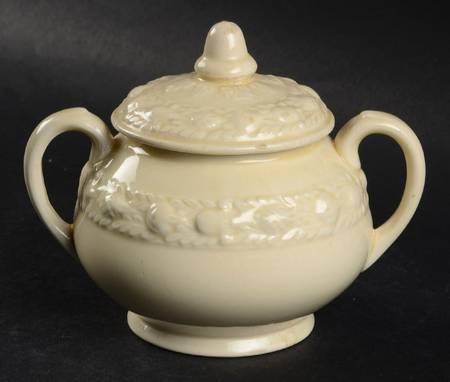 Della Robia Cream (Titian Ware) Sugar Bowl & Lid