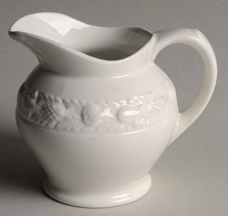 Della Robia White (Micratex) Creamer