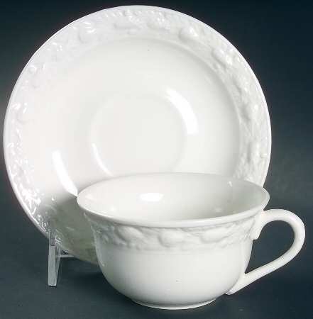 Della Robia White (Micratex) Flat Cup & Saucer Set