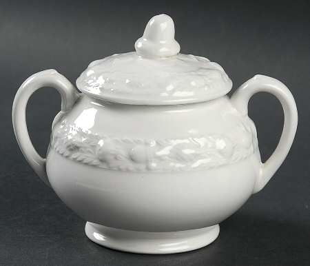 Della Robia White (Micratex) Sugar Bowl & Lid