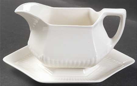 Empress Gravy Boat with Attached Underplate