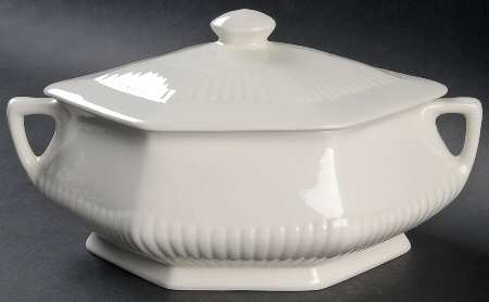 Empress Oval Covered Vegetable