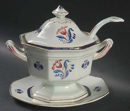 Georgian Sauce Boat & Lid & Underplate & Ladle