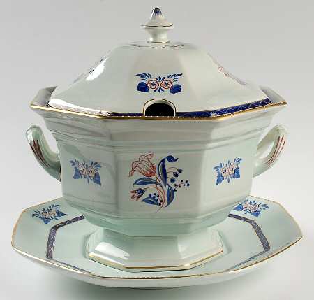 Georgian Tureen & Lid w/Underplate