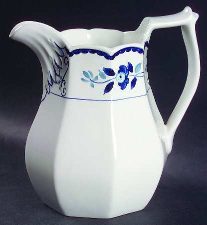 Gloucester 32 Oz Pitcher