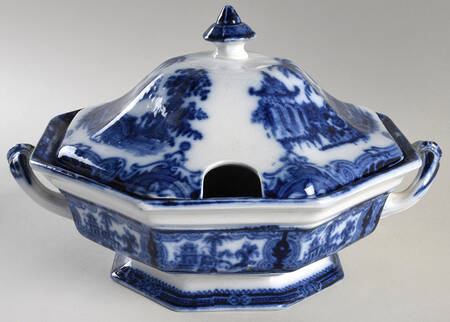 Kyber (Flow Blue, No Trim) Tureen &  Lid