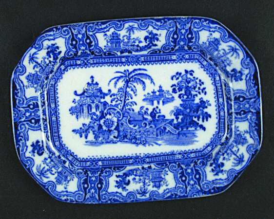 Kyber (Flow Blue, No Trim) 10" Oval Serving Platter