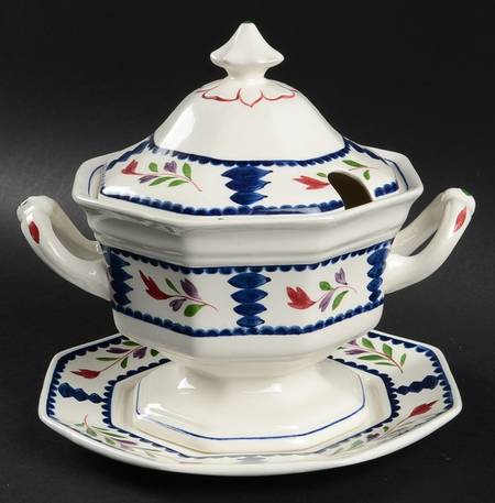 Lancaster Sauce Boat & Lid with Underplate
