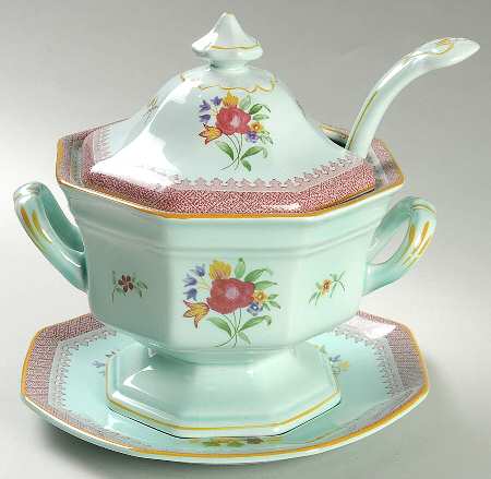 Lowestoft (Newer Backstamp) Sauce Boat & Lid & Underplate & Ladle