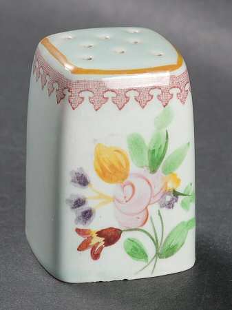 Lowestoft (Older Backstamp) Pepper Shaker