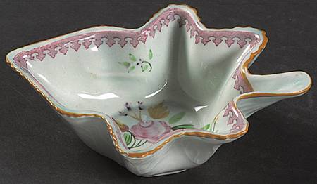 Lowestoft (Older Backstamp) Leaf Shaped Dish