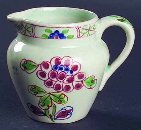 Old Bow Mini Creamer