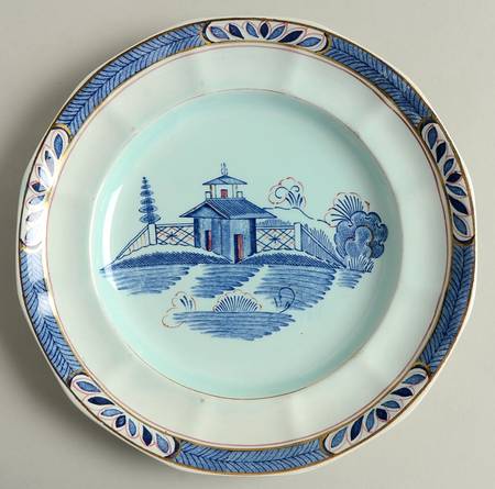 Old Free Hand Luncheon Plate