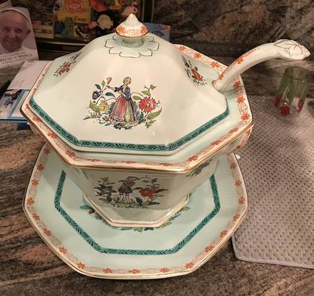 The Piper Tureen & Lid w/Ladle & Underplate