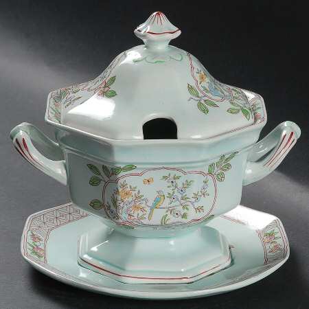 Singapore Bird (Older Backstamp) Sauce Boat & Lid with Underplate
