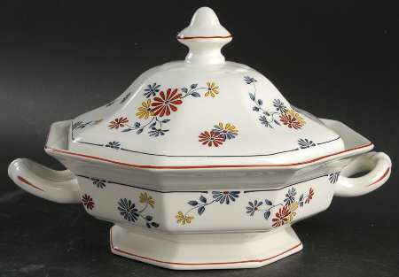 Vermont (Red Trim) Octagonal Covered Vegetable
