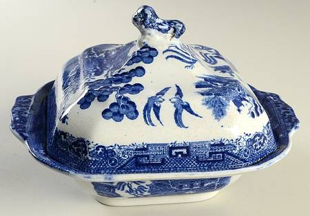 Willow Blue (Smooth, No Trim) Square Covered Vegetable