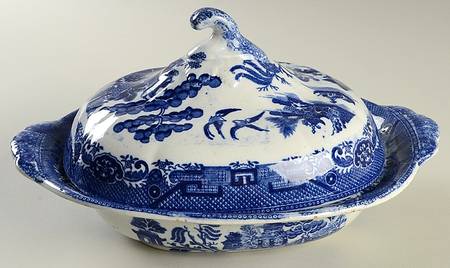 Willow Blue (Smooth, No Trim) Oval Covered Vegetable