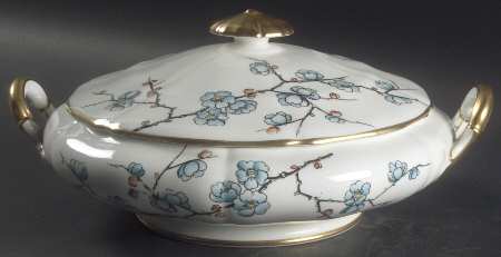 Chinese Blossom (Blue Flowers) Round Covered Vegetable