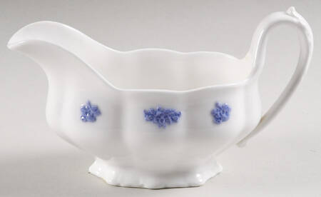 Chelsea (Smooth, Embossed) Gravy Boat