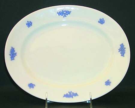 Chelsea (Smooth, Embossed) 13" Oval Serving Platter