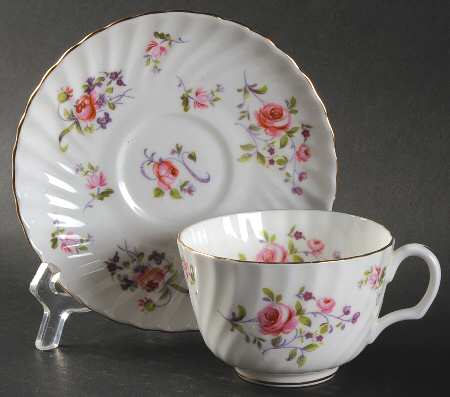 Fragrance Flat Cup & Saucer Set