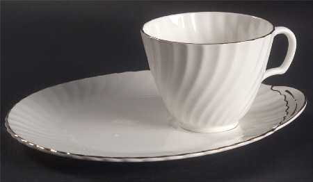 Golden Elegance Snack Plate & Cup Set