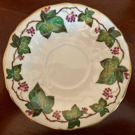 Ivy Saucer