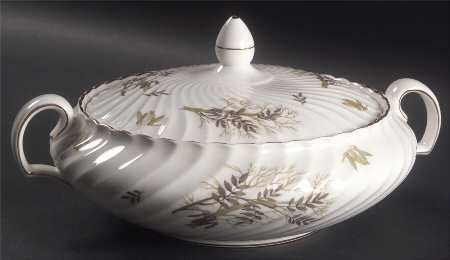 Lyncroft Round Covered Vegetable