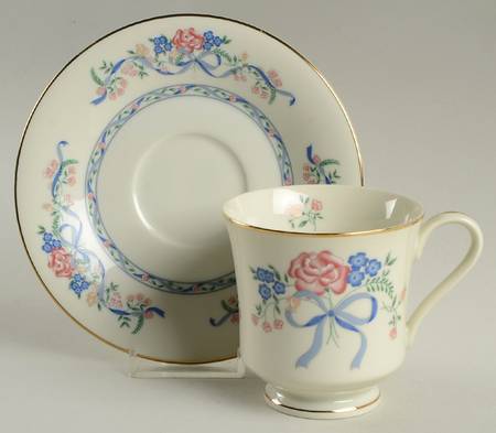 English Garden Footed Cup & Saucer Set