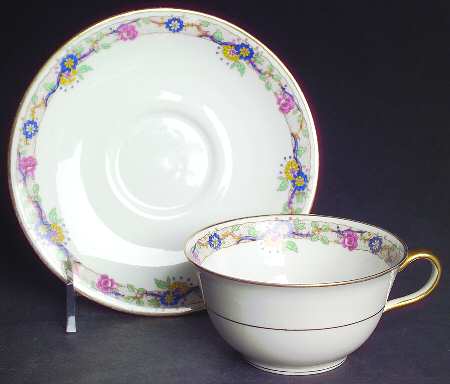 AHR1 Flat Cup & Saucer Set