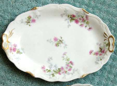 AHR139 13" Oval Serving Platter