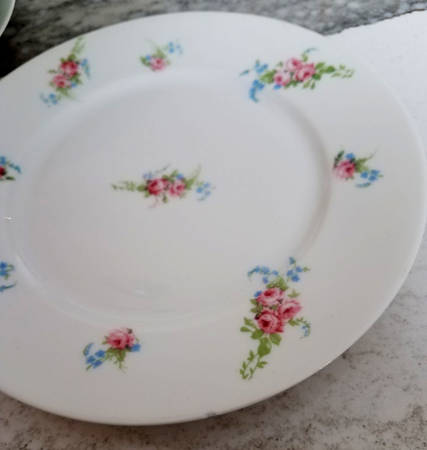 AHR151 Luncheon Plate