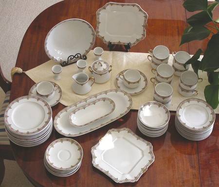 Classic Square Handled Cake Plate