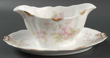 AHR186 Gravy Boat with Attached Underplate