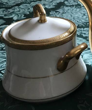 AHR201 Sugar Bowl & Lid