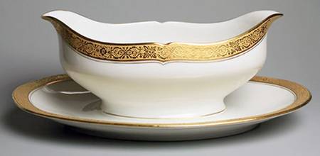AHR204 Gravy Boat with Attached Underplate