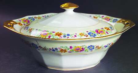 AHR26 Round Covered Vegetable by Charles Ahrenfeldt