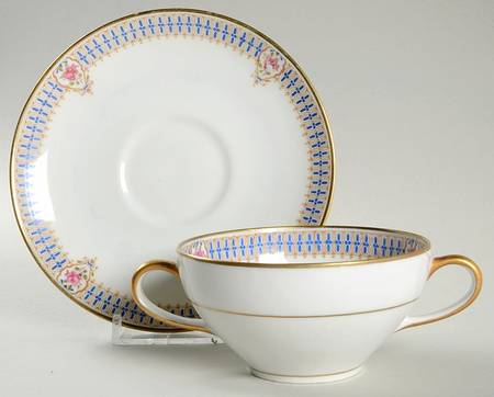 AHR27 Flat Bouillon Cup & Saucer