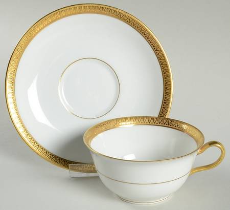 AHR28 Flat Cup & Saucer Set