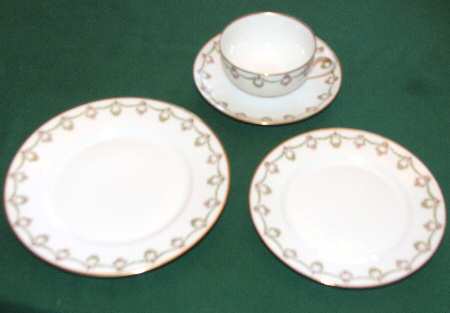 AHR4 Flat Cup & Saucer Set