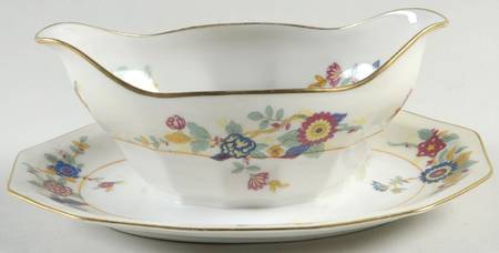 AHR45 Gravy Boat with Attached Underplate