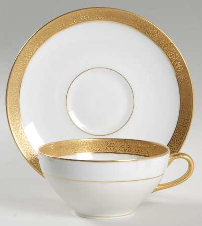 Nancy Flat Cup & Saucer Set